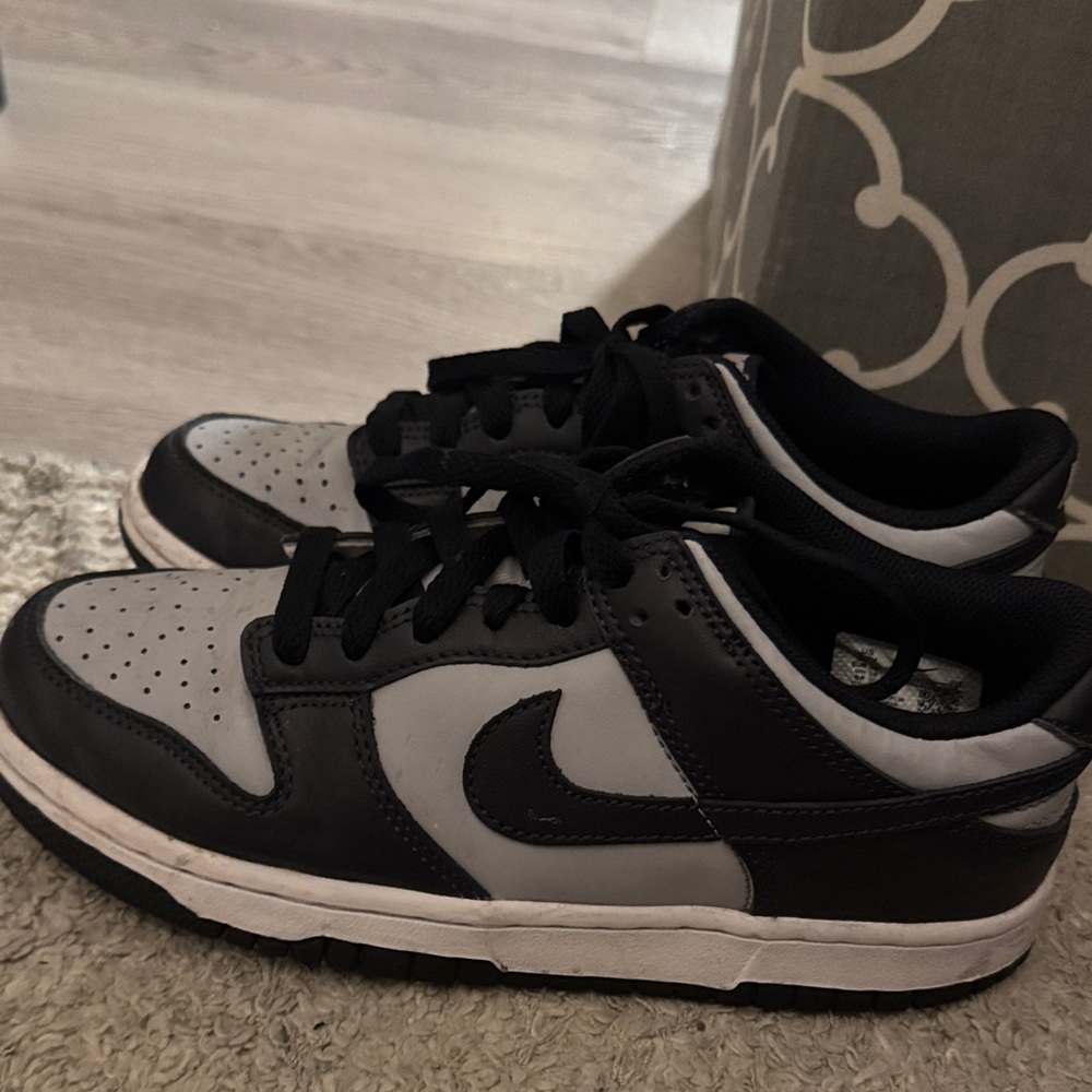 Nike Men's Black and Gray Sneakers